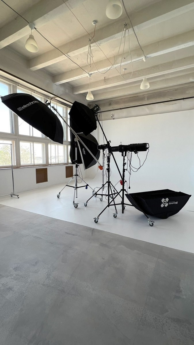 Фотостудии Барнаул. Свадебный репортажный и фуд фотограф в Барнауле Гайфулин Виталий