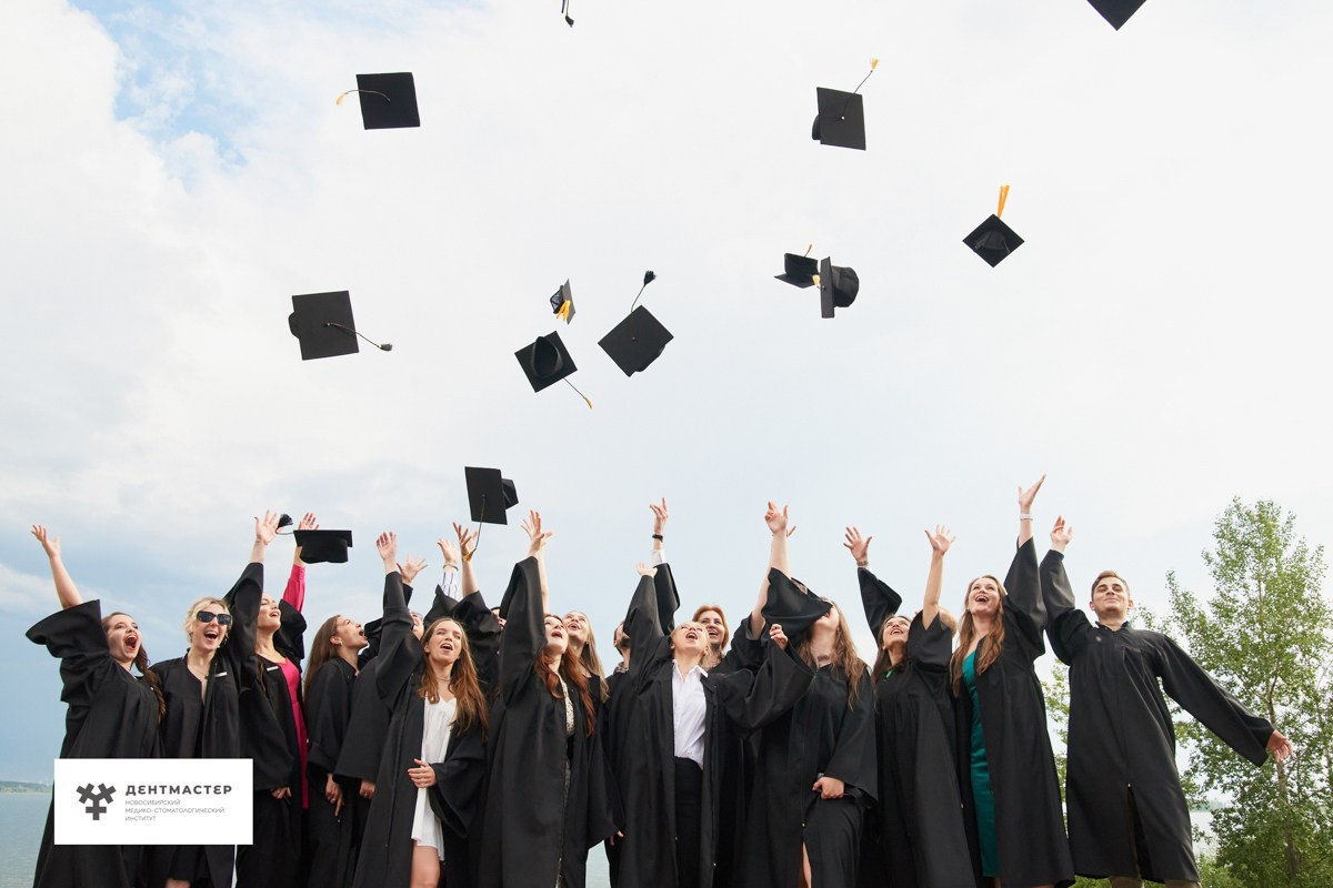 Репортаж с выпускного вечера мастерантуры Дентмастер. Репортажный и женский фотограф в Новосибирске