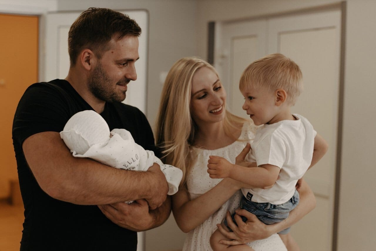 Выписка из Зеленоградского роддома. Свадебный и семейный фотограф Скрынник Светлана