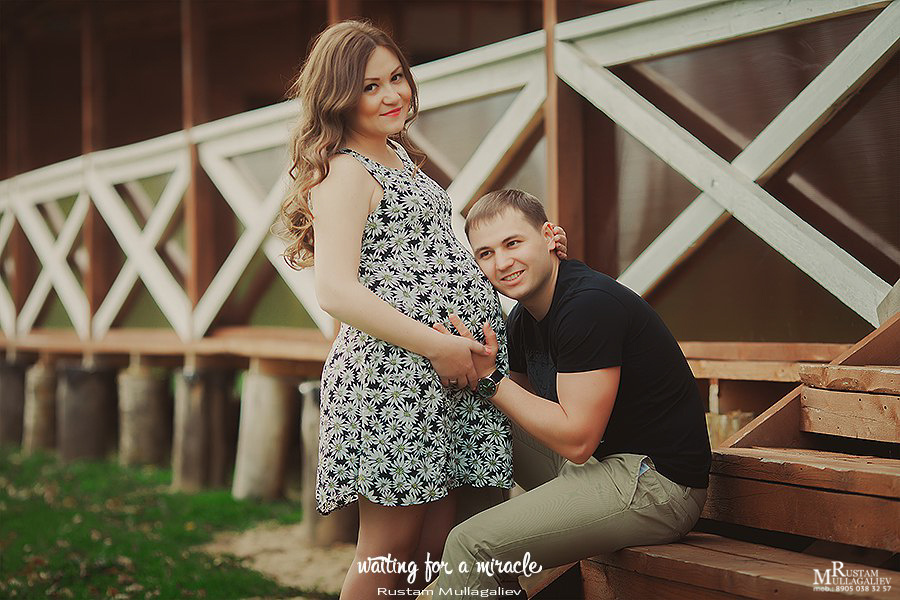 Профессиональный свадебный и семейный фотограф Муллагалиев Рустам, тел.: 89050383257 
В ожидании чуда лучше проводить на сроке 7 месяцев, в фотостудии если на улице уже прохладно и можно на природе, если не сильно жарко. В ожидании чуда подразумевает фотосессия беременной мамы. Иногда участником фотосъемки бывает папа. В ожидании чуда лучше согласовывать заранее, предварительно оговорить все нюансы и при надобности забронировать фотостудию. 