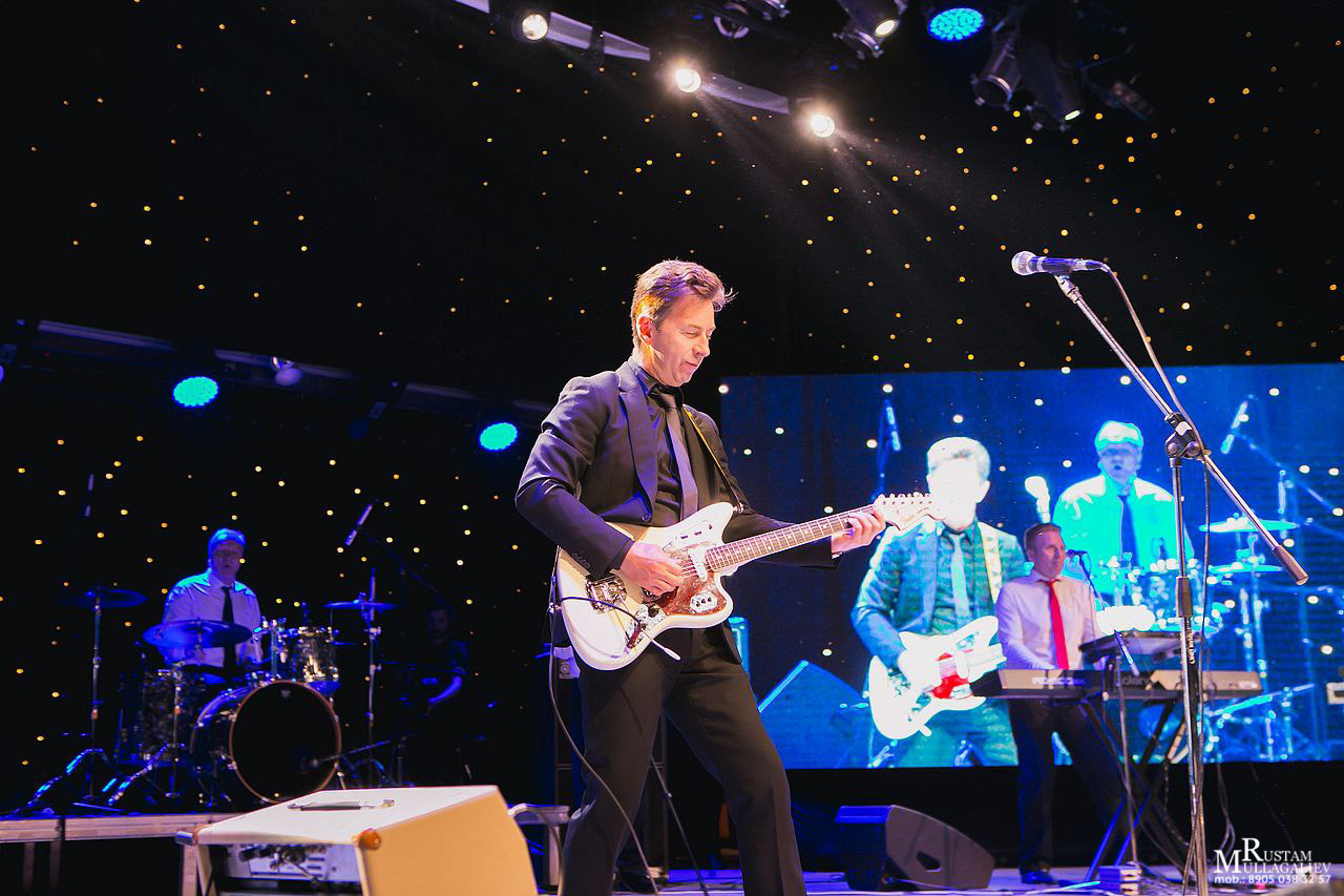 Профессиональный свадебный и семейный фотограф Муллагалиев Рустам, тел.: 89050383257 По мимо свадебной фотосъемки и никахов я так же фотографирую корпоративы, новогодние вечеринки, дни рождения, детские праздники. Занимаюсь так же фотосъемкой юбилеев, мероприятий на открытом воздухе от крупных компаний. Открытие магазинов, торговых центров. 