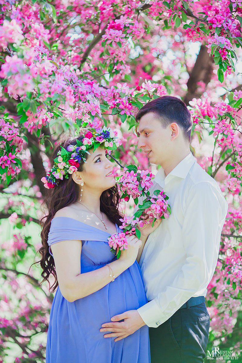 Профессиональный свадебный и семейный фотограф Муллагалиев Рустам, тел.: 89050383257 
В ожидании чуда лучше проводить на сроке 7 месяцев, в фотостудии если на улице уже прохладно и можно на природе, если не сильно жарко. В ожидании чуда подразумевает фотосессия беременной мамы. Иногда участником фотосъемки бывает папа. В ожидании чуда лучше согласовывать заранее, предварительно оговорить все нюансы и при надобности забронировать фотостудию. 