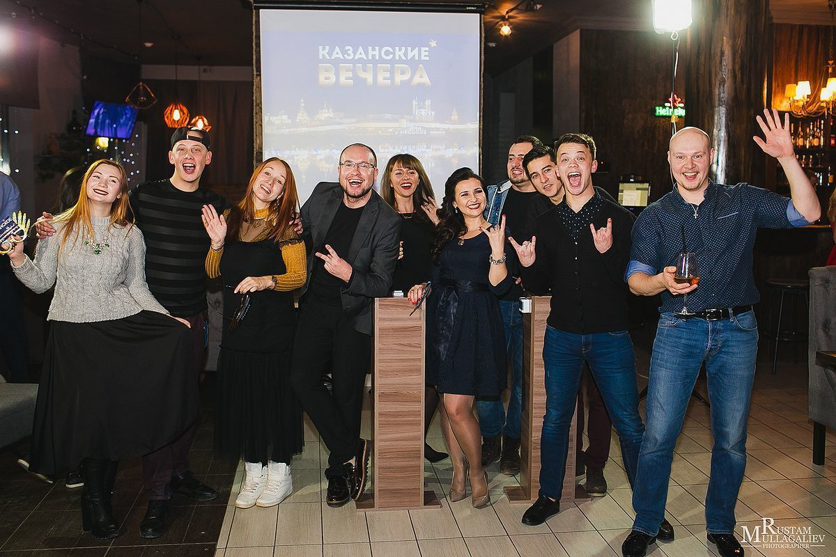 Профессиональный свадебный и семейный фотограф Муллагалиев Рустам, тел.: 89050383257 По мимо свадебной фотосъемки и никахов я так же фотографирую корпоративы, новогодние вечеринки, дни рождения, детские праздники. Занимаюсь так же фотосъемкой юбилеев, мероприятий на открытом воздухе от крупных компаний. Открытие магазинов, торговых центров. 