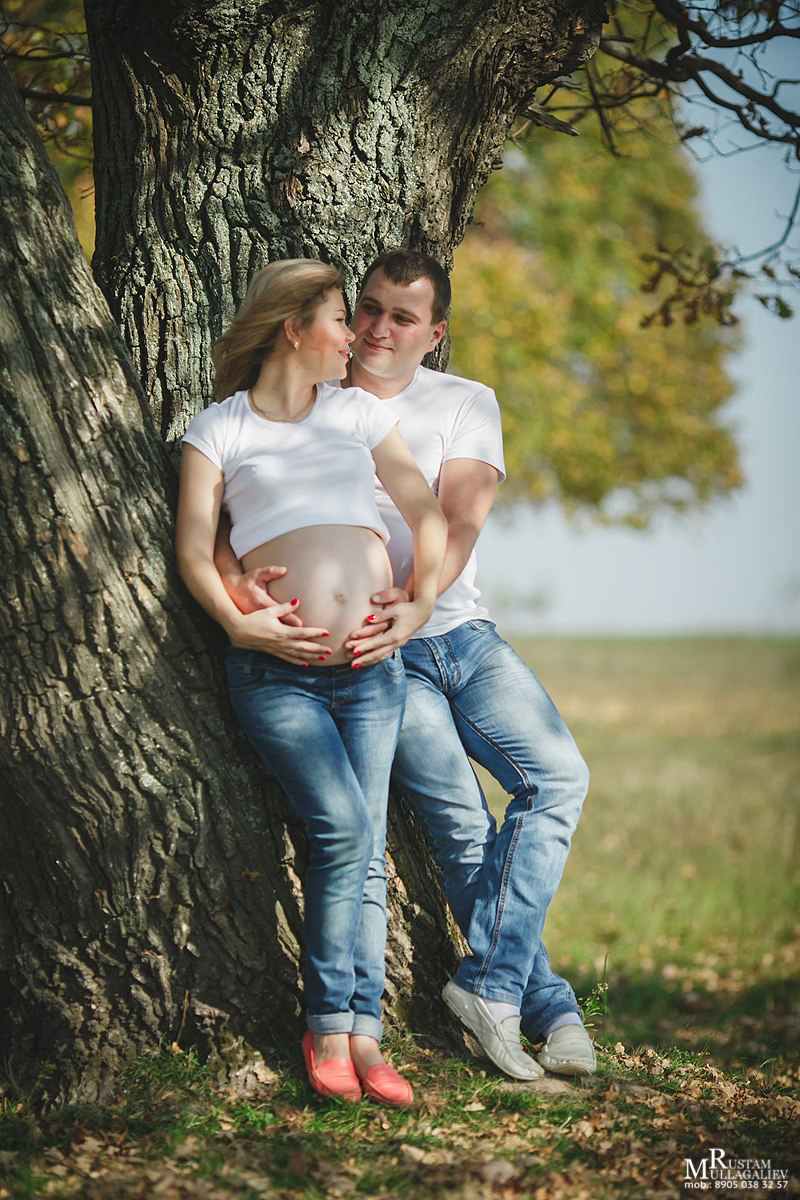 Профессиональный свадебный и семейный фотограф Муллагалиев Рустам, тел.: 89050383257 
В ожидании чуда лучше проводить на сроке 7 месяцев, в фотостудии если на улице уже прохладно и можно на природе, если не сильно жарко. В ожидании чуда подразумевает фотосессия беременной мамы. Иногда участником фотосъемки бывает папа. В ожидании чуда лучше согласовывать заранее, предварительно оговорить все нюансы и при надобности забронировать фотостудию. 