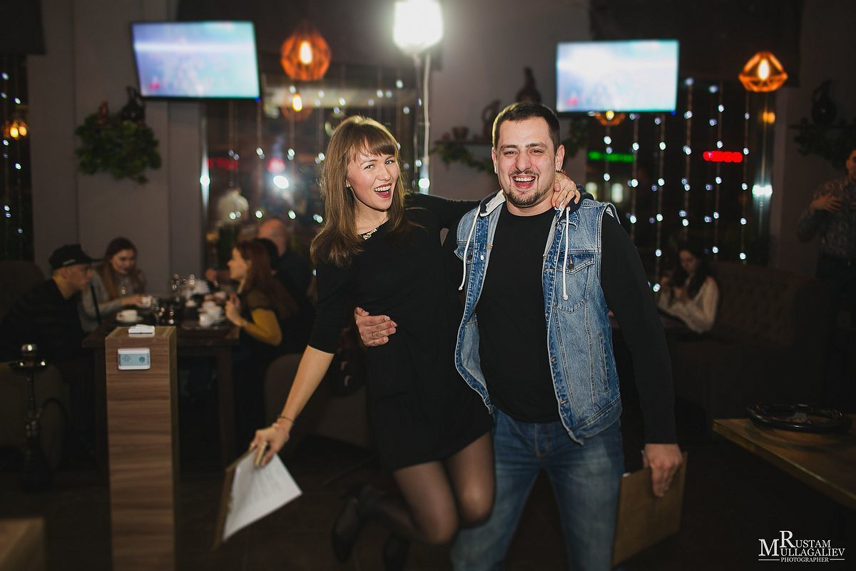 Профессиональный свадебный и семейный фотограф Муллагалиев Рустам, тел.: 89050383257 По мимо свадебной фотосъемки и никахов я так же фотографирую корпоративы, новогодние вечеринки, дни рождения, детские праздники. Занимаюсь так же фотосъемкой юбилеев, мероприятий на открытом воздухе от крупных компаний. Открытие магазинов, торговых центров. 