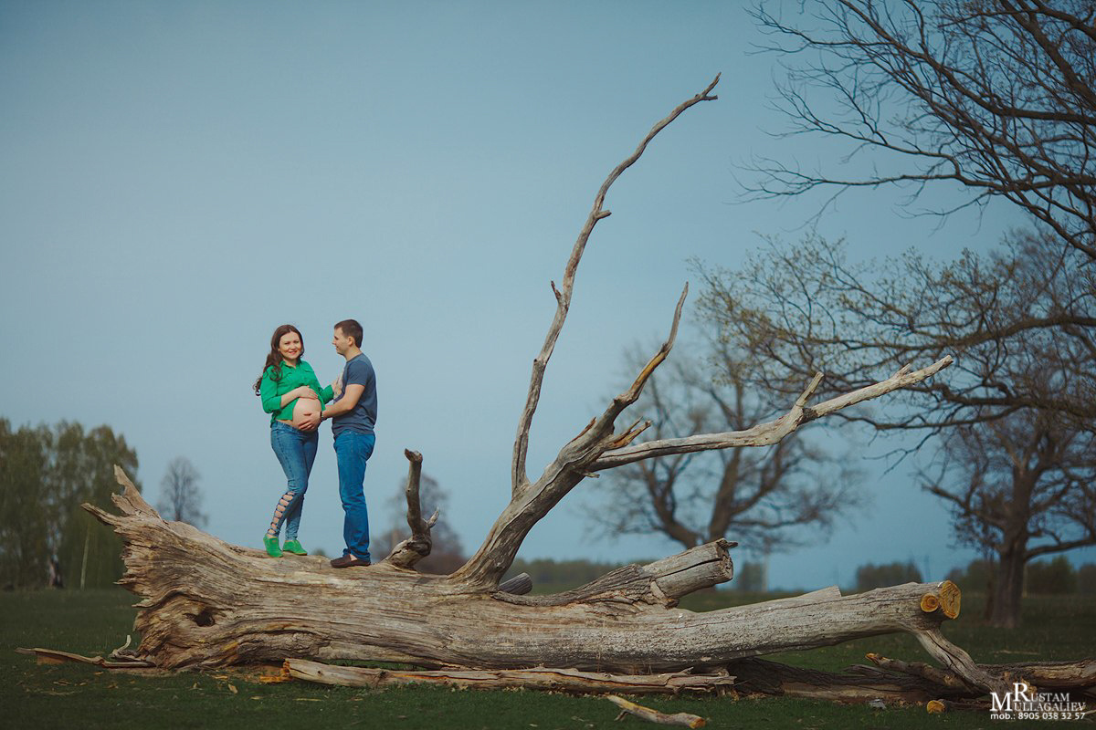 Профессиональный свадебный и семейный фотограф Муллагалиев Рустам, тел.: 89050383257 
В ожидании чуда лучше проводить на сроке 7 месяцев, в фотостудии если на улице уже прохладно и можно на природе, если не сильно жарко. В ожидании чуда подразумевает фотосессия беременной мамы. Иногда участником фотосъемки бывает папа. В ожидании чуда лучше согласовывать заранее, предварительно оговорить все нюансы и при надобности забронировать фотостудию. 