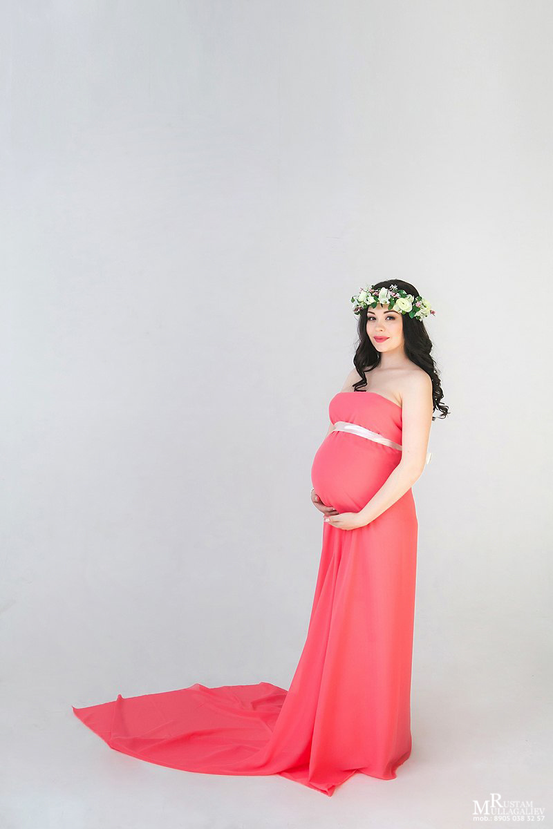 Профессиональный свадебный и семейный фотограф Муллагалиев Рустам, тел.: 89050383257 
В ожидании чуда лучше проводить на сроке 7 месяцев, в фотостудии если на улице уже прохладно и можно на природе, если не сильно жарко. В ожидании чуда подразумевает фотосессия беременной мамы. Иногда участником фотосъемки бывает папа. В ожидании чуда лучше согласовывать заранее, предварительно оговорить все нюансы и при надобности забронировать фотостудию. 