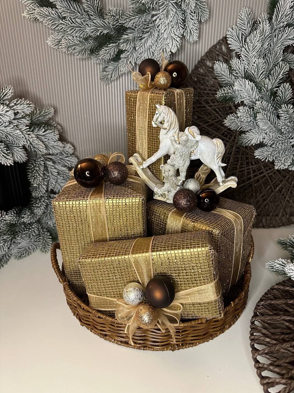 Новогодняя композиция. Студия подарочных наборов «Владия»