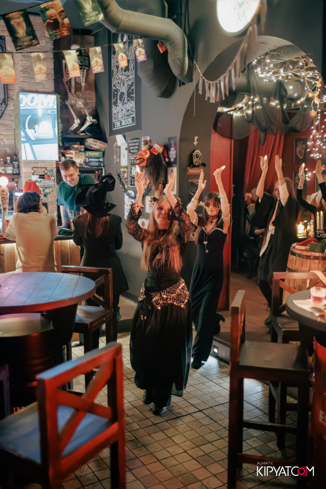 MERRY CREEPYSTMASS AND SPOOKY NEW YEAR — QUEEN OF THE DARKNESS BAR. КИПЯТКОМ АЛМАТЫ!