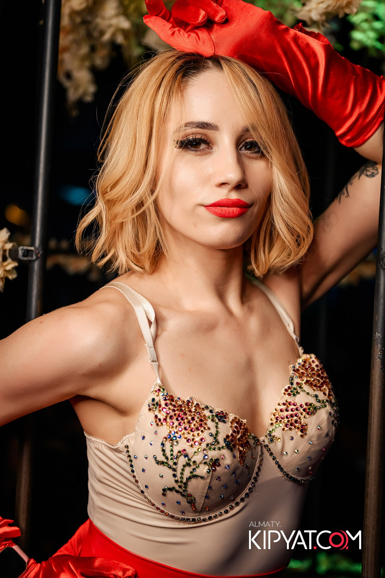 Uyat Emes Ваr. КИПЯТКОМ АЛМАТЫ!