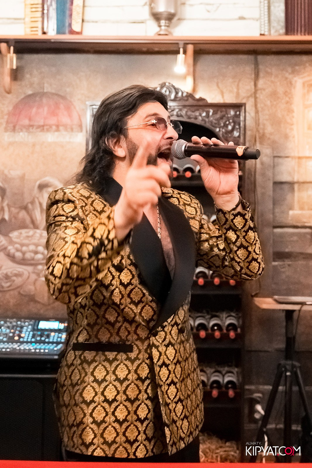 РЕСТОРАН МАРЬИНА РОЩА. КИПЯТКОМ АЛМАТЫ!