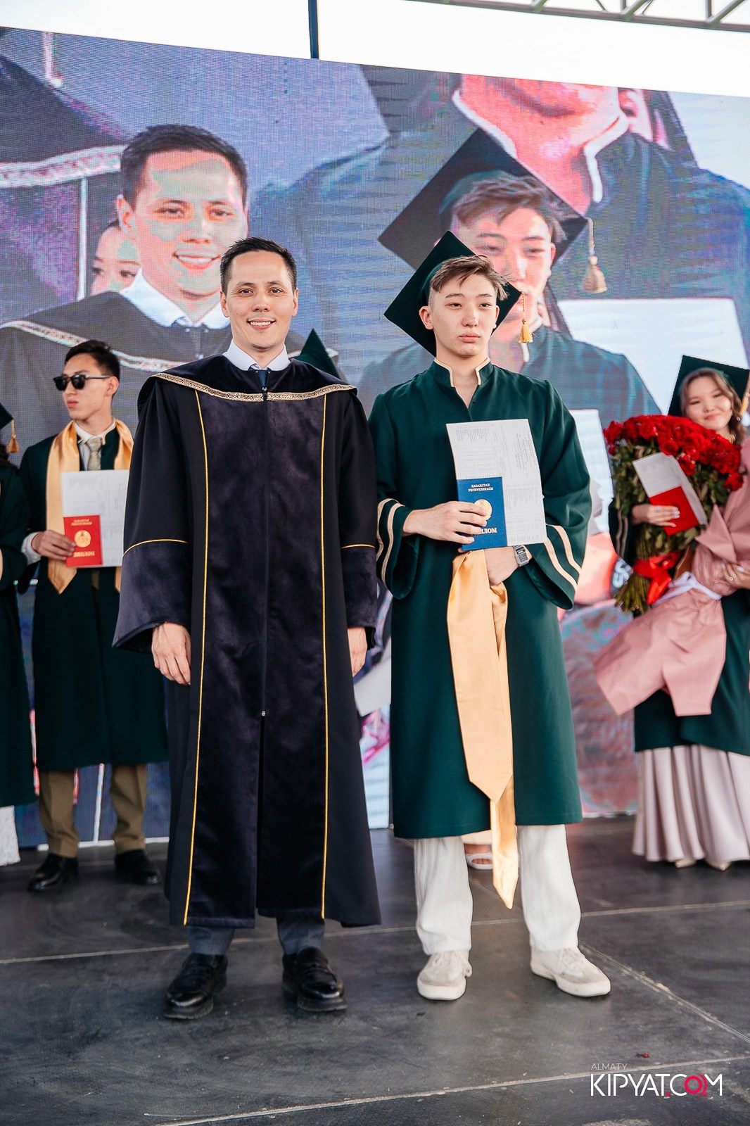 ВРУЧЕНИЕ ДИПЛОМОВ — НАРХОЗ КОЛЛЕДЖ. Part 3. КИПЯТКОМ АЛМАТЫ!