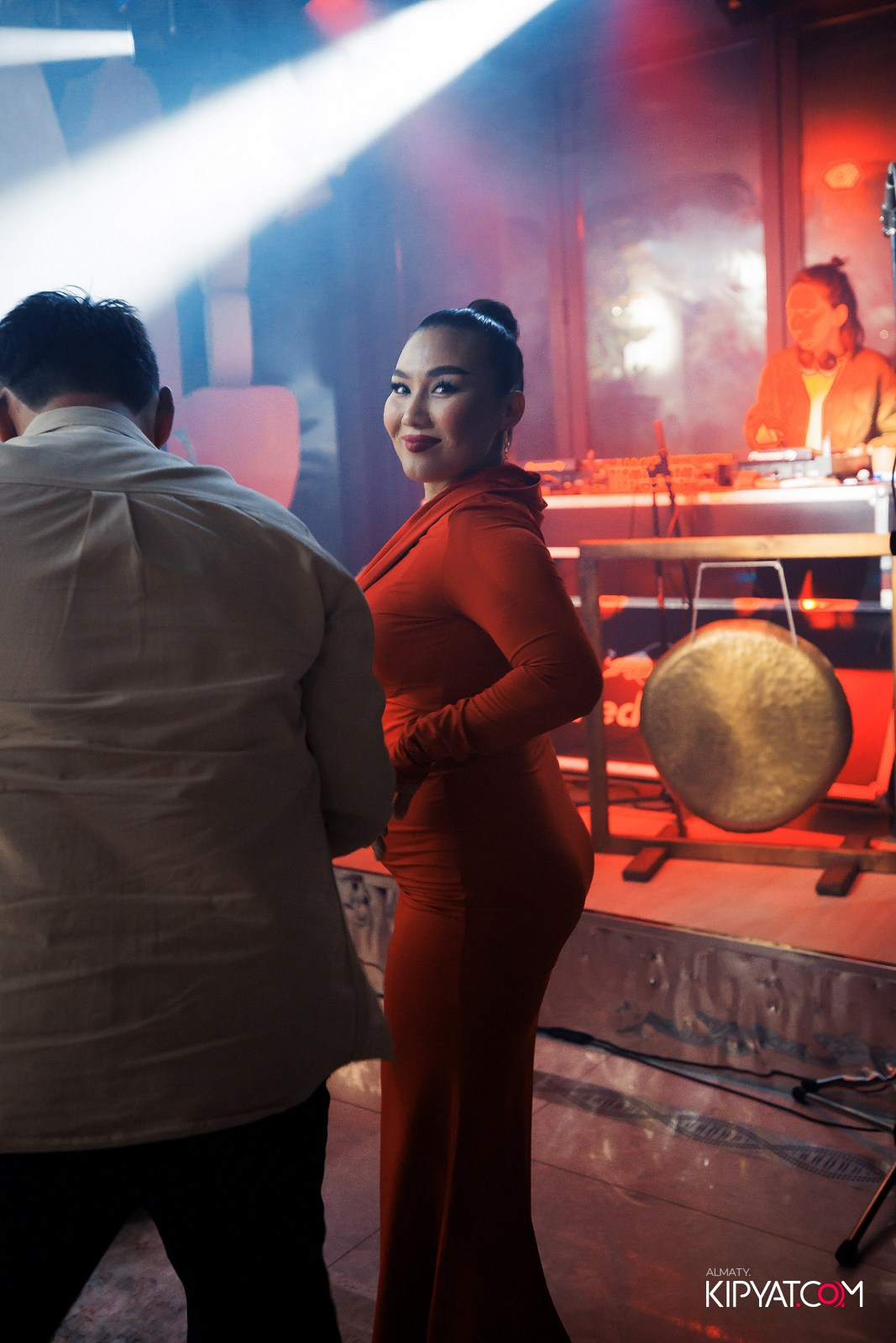 EDEN BAR & RESTAURANT. КИПЯТКОМ АЛМАТЫ!