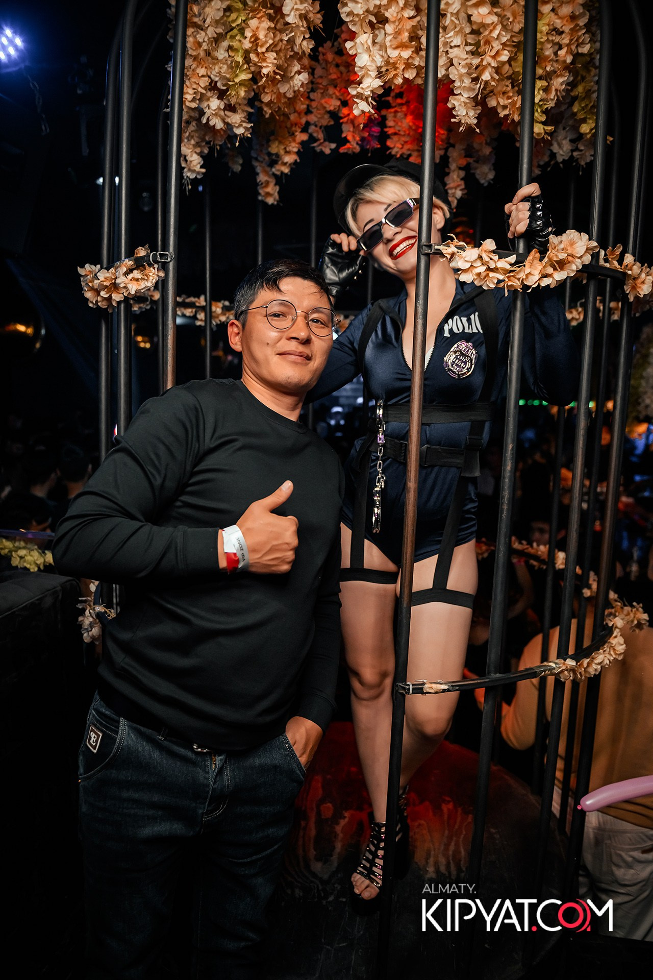 UYAT EMES BAR. КИПЯТКОМ АЛМАТЫ!