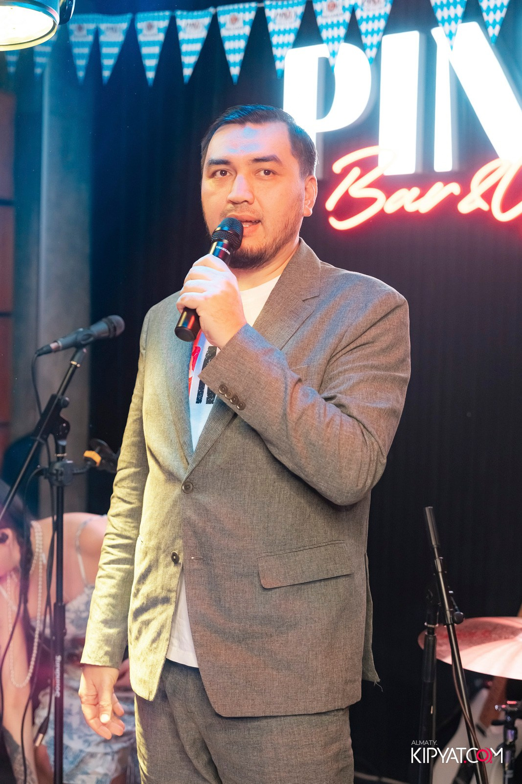 OKTOBERFEST — ПИНТА НА ГОГОЛЯ. КИПЯТКОМ АЛМАТЫ!