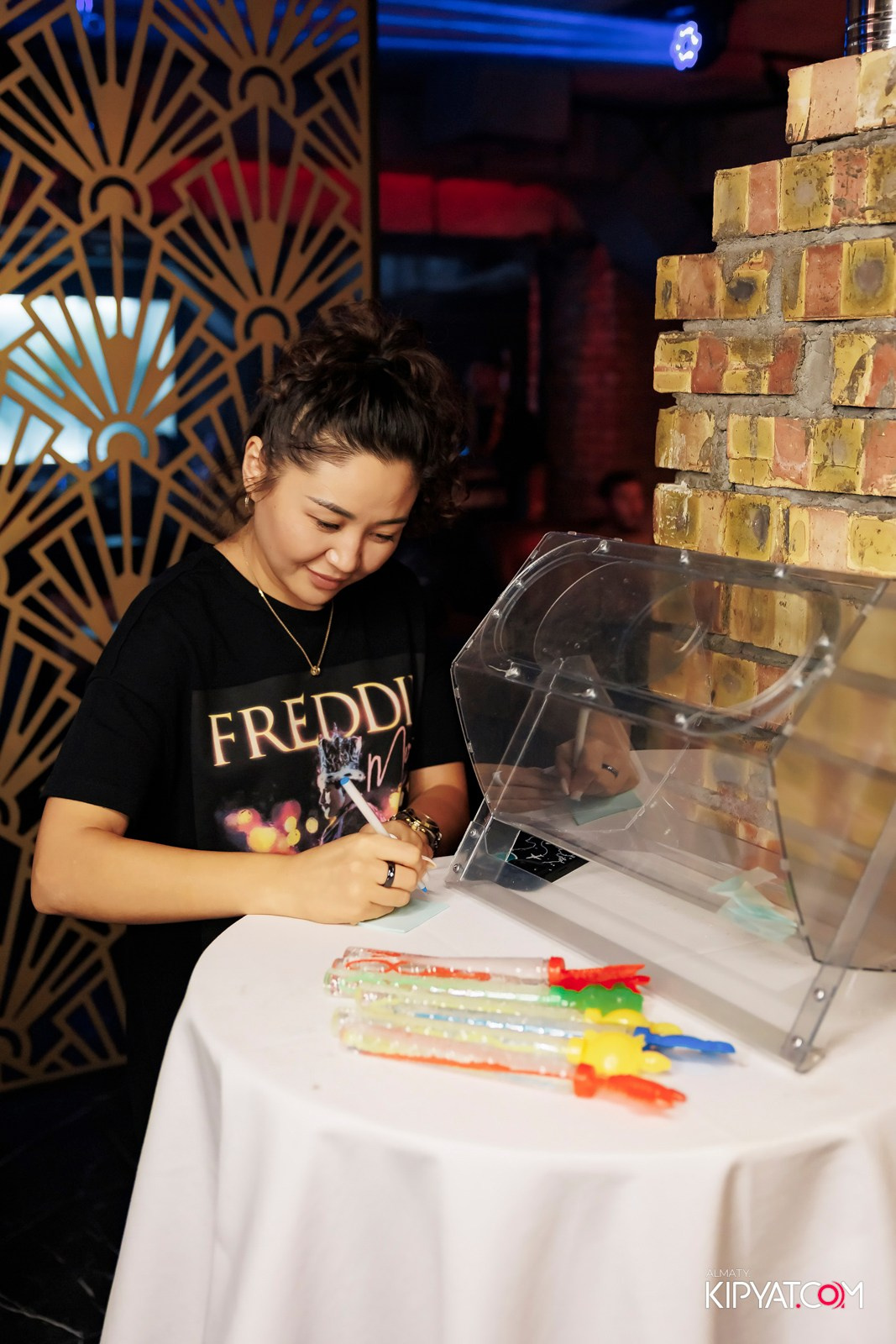 OLOVO BAR НА САТПАЕВА. КИПЯТКОМ АЛМАТЫ! Фотосъемка мероприятий в Алматы