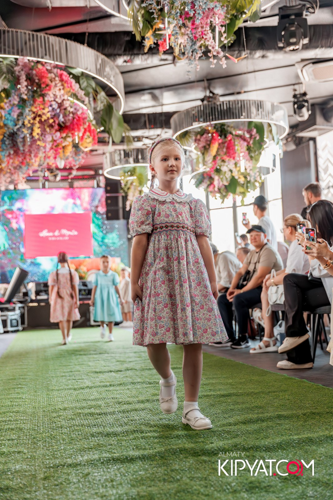 PROM KIDS FASHION SHOW. КИПЯТКОМ АЛМАТЫ!