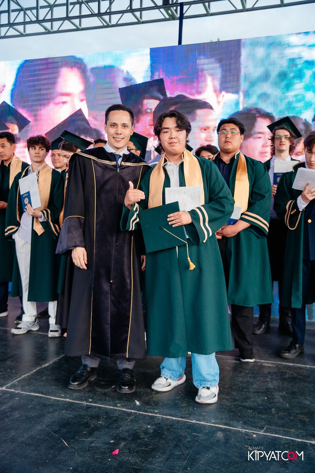 ВРУЧЕНИЕ ДИПЛОМОВ — НАРХОЗ КОЛЛЕДЖ. Part 4. КИПЯТКОМ АЛМАТЫ!