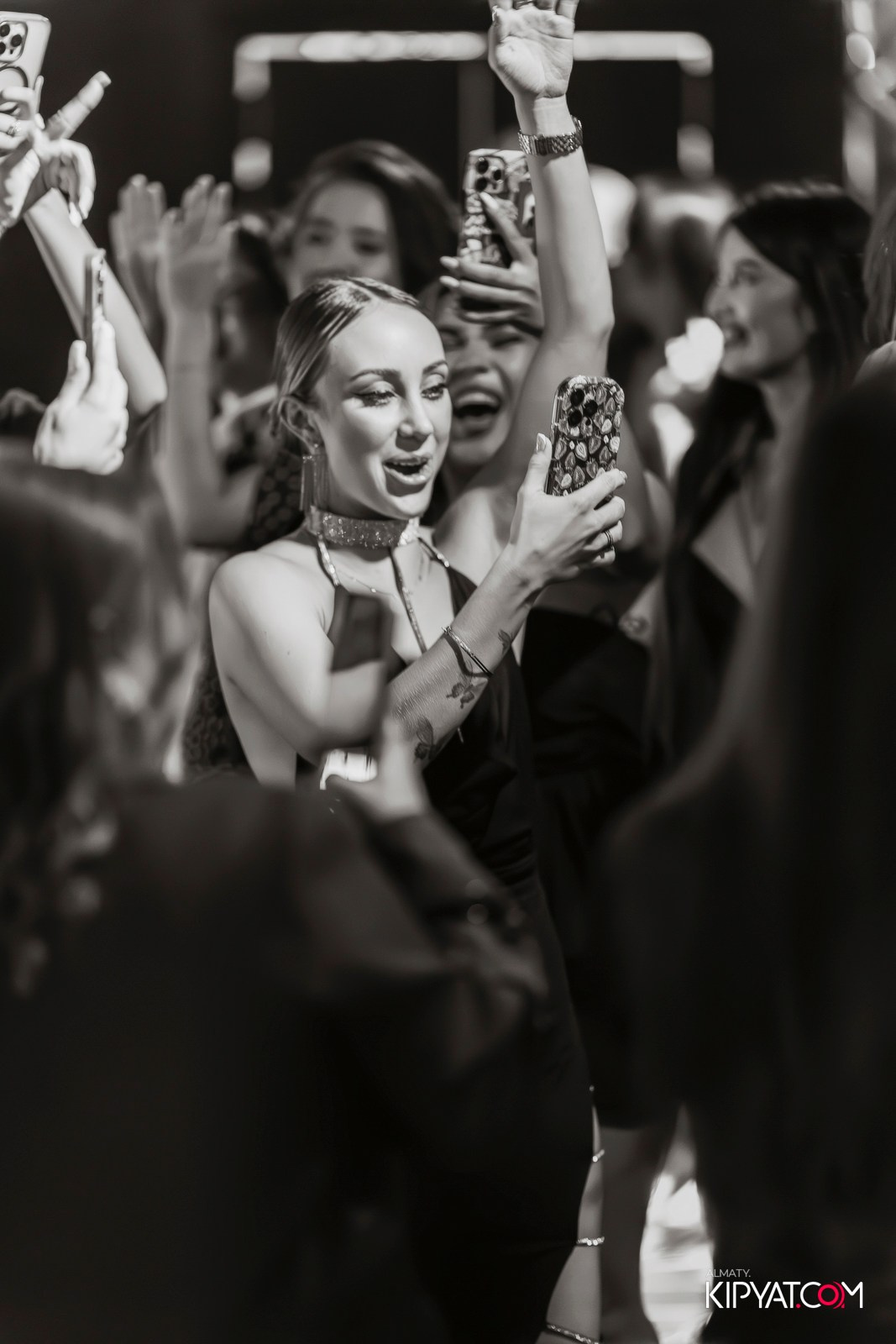 MOOD KARAOKE & TERRACE. КИПЯТКОМ АЛМАТЫ!