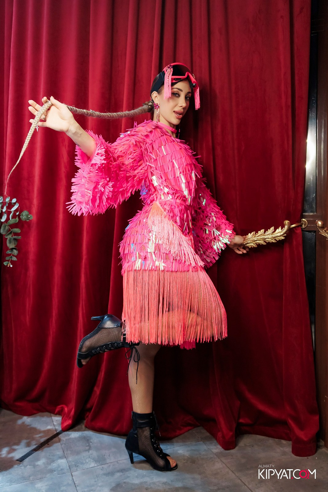 ЗАЯ, НА БИС. КИПЯТКОМ АЛМАТЫ!