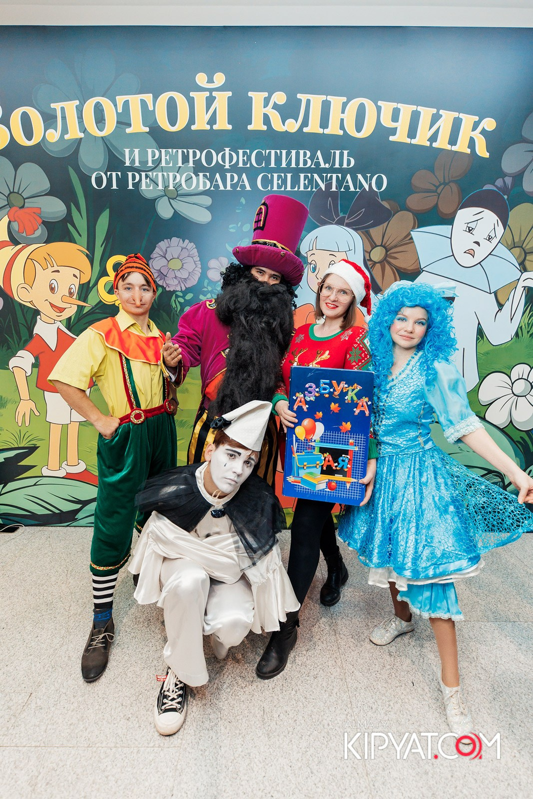 ЗОЛОТОЙ КЛЮЧИК И РЕТРОФЕСТИВАЛЬ ОТ РЕСТОБАРА CELENTANO. КИПЯТКОМ АЛМАТЫ!