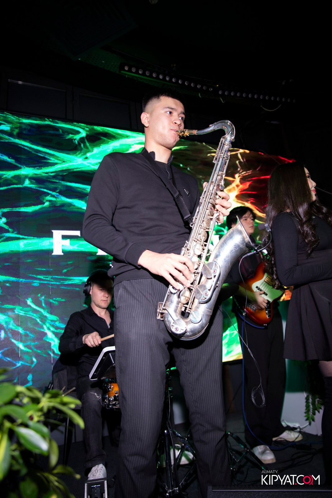 FRIENDS BAR & TERRACE. КИПЯТКОМ АЛМАТЫ! Фотосъемка мероприятий в Алматы