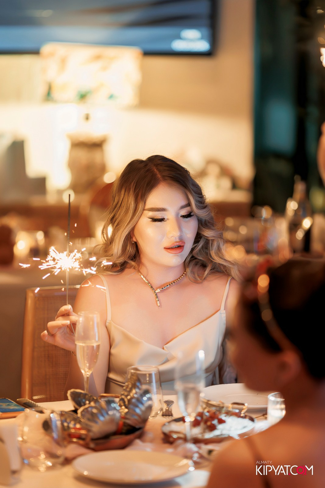 AIZA TERRACE RESTAURANT & BAR. КИПЯТКОМ АЛМАТЫ! Фотосъемка мероприятий в Алматы