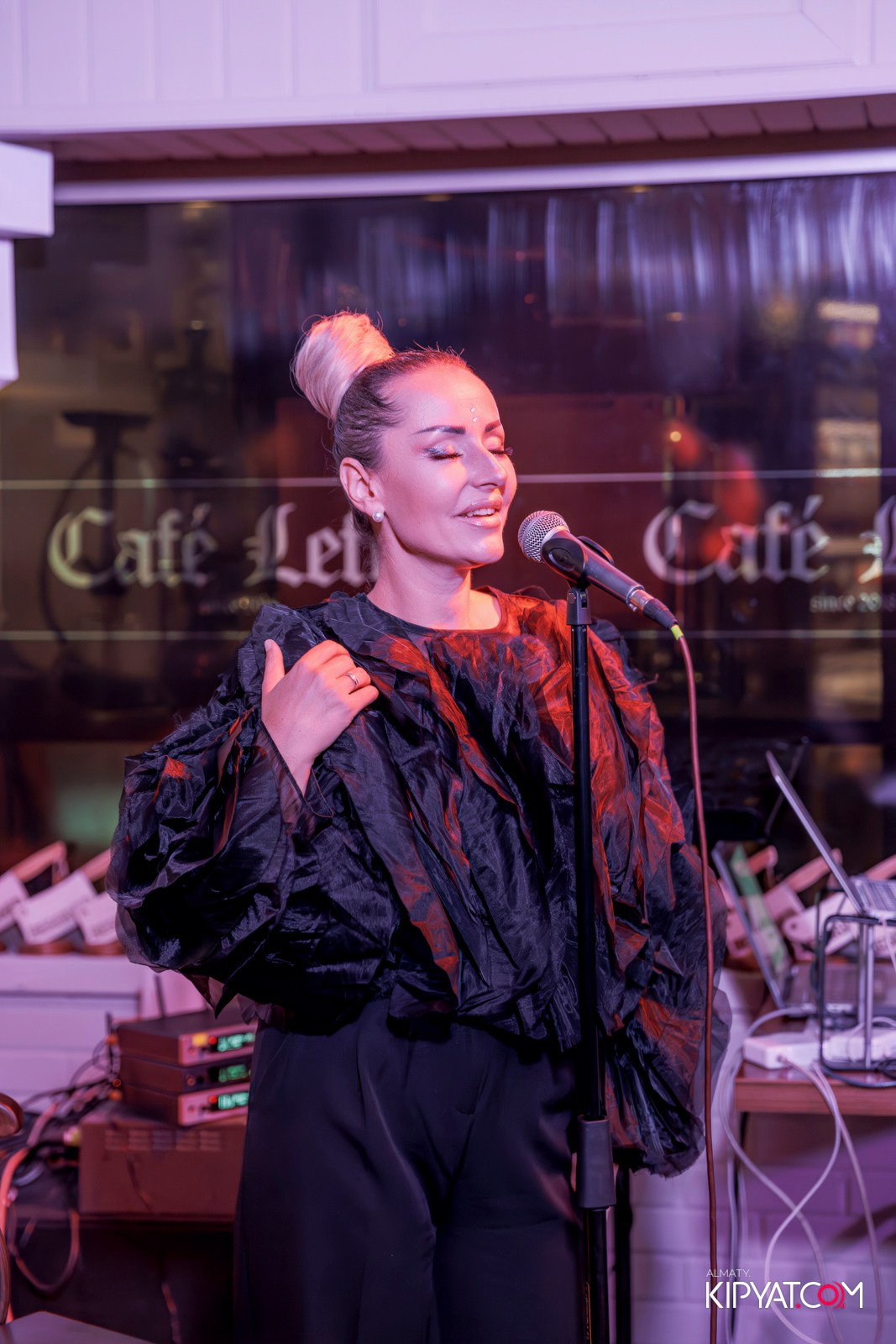 ОФИЦИАЛЬНОЕ ОТКРЫТИЕ CAFE LEFFE. КИПЯТКОМ АЛМАТЫ!