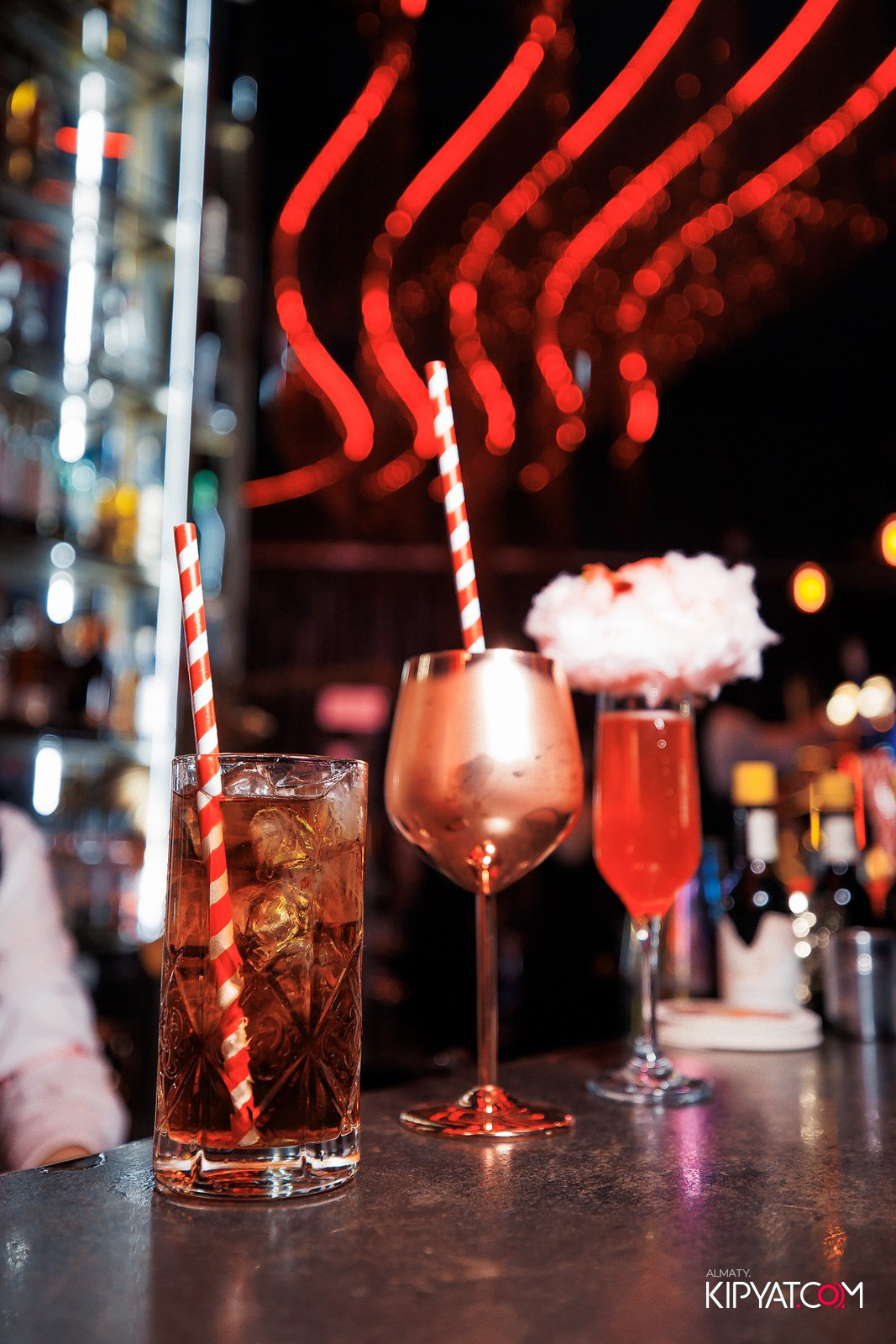 FRIENDS BAR & TERRACE. КИПЯТКОМ АЛМАТЫ!