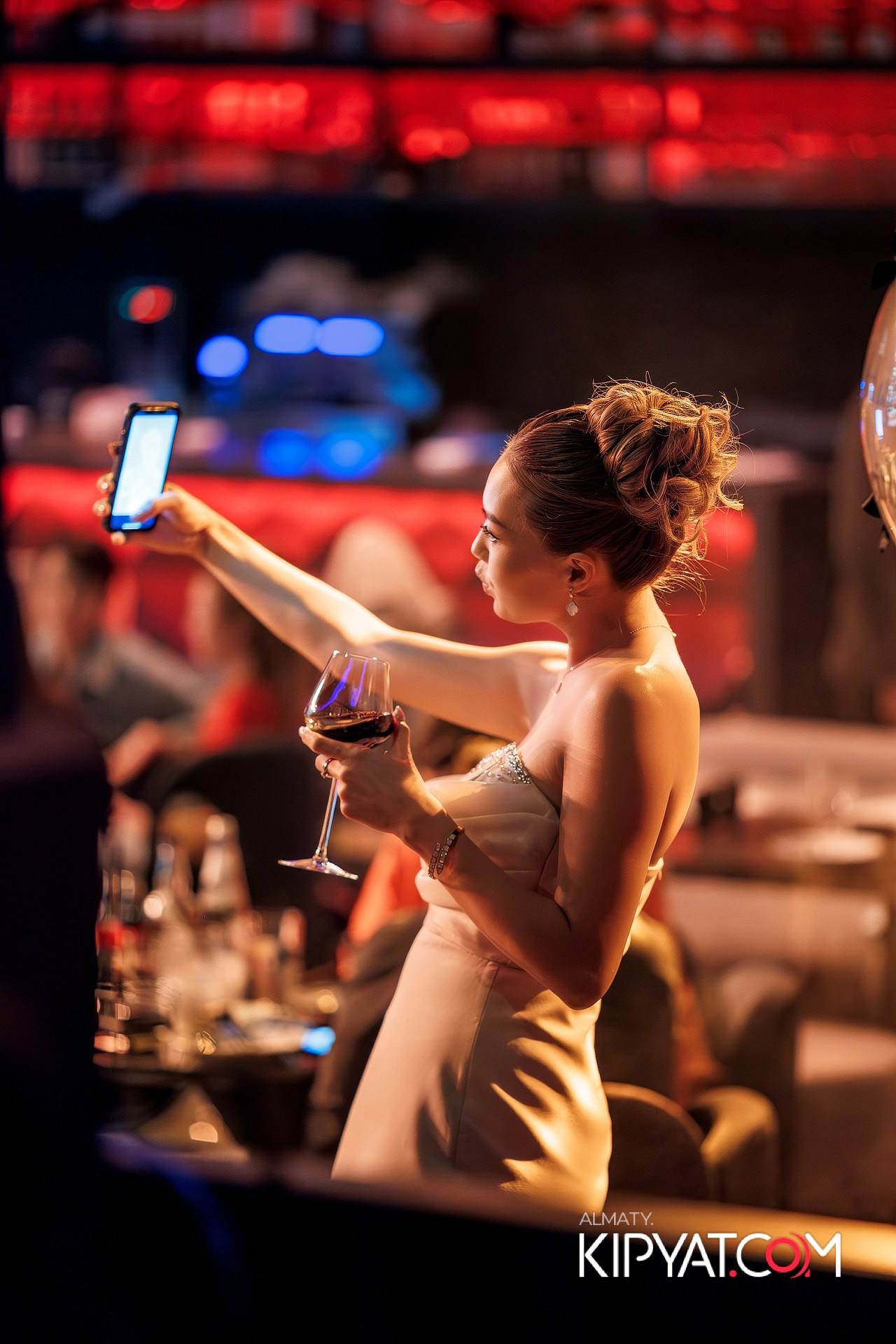 QUEEN. КИПЯТКОМ АЛМАТЫ!