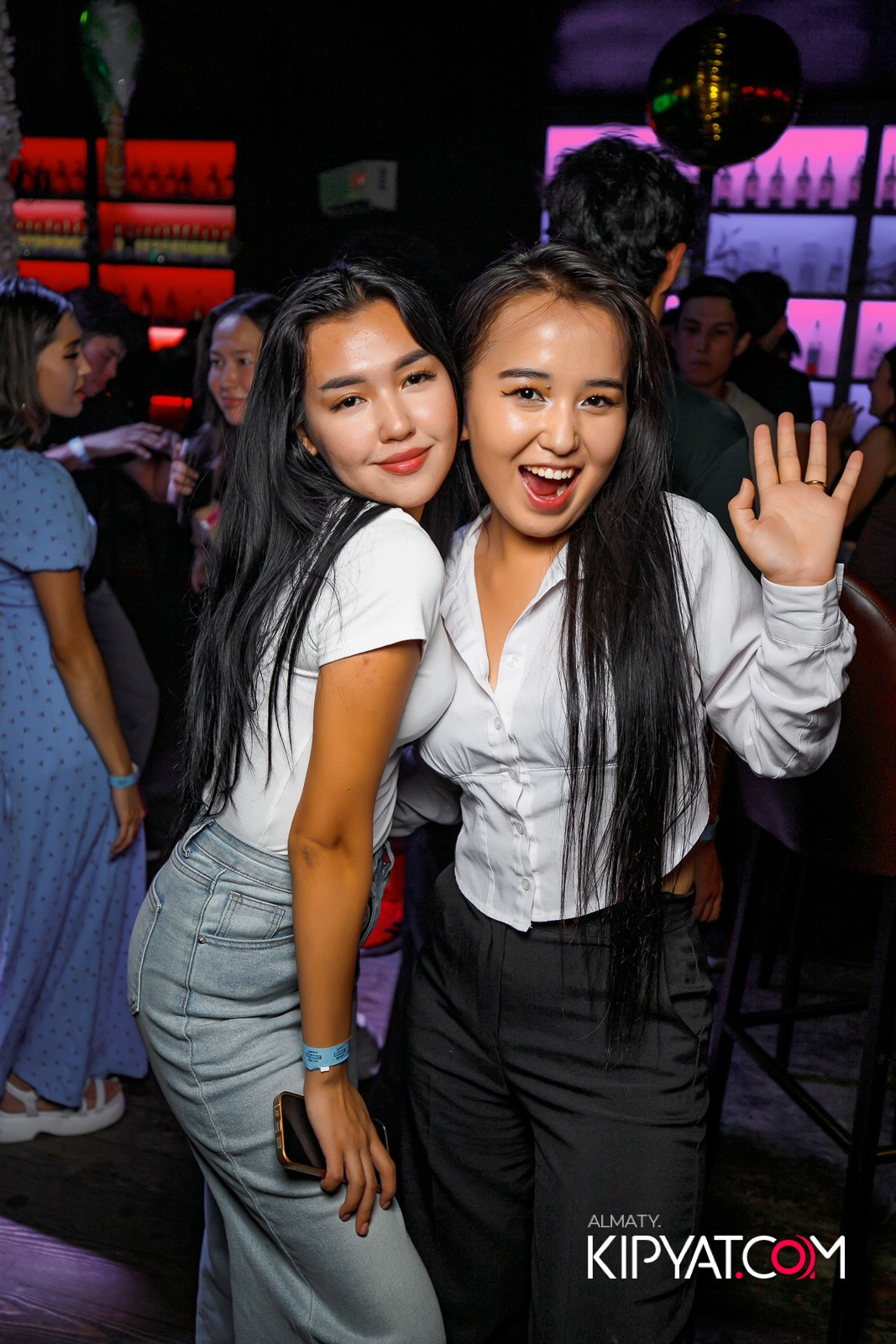 UYAT EMES BAR. КИПЯТКОМ АЛМАТЫ!