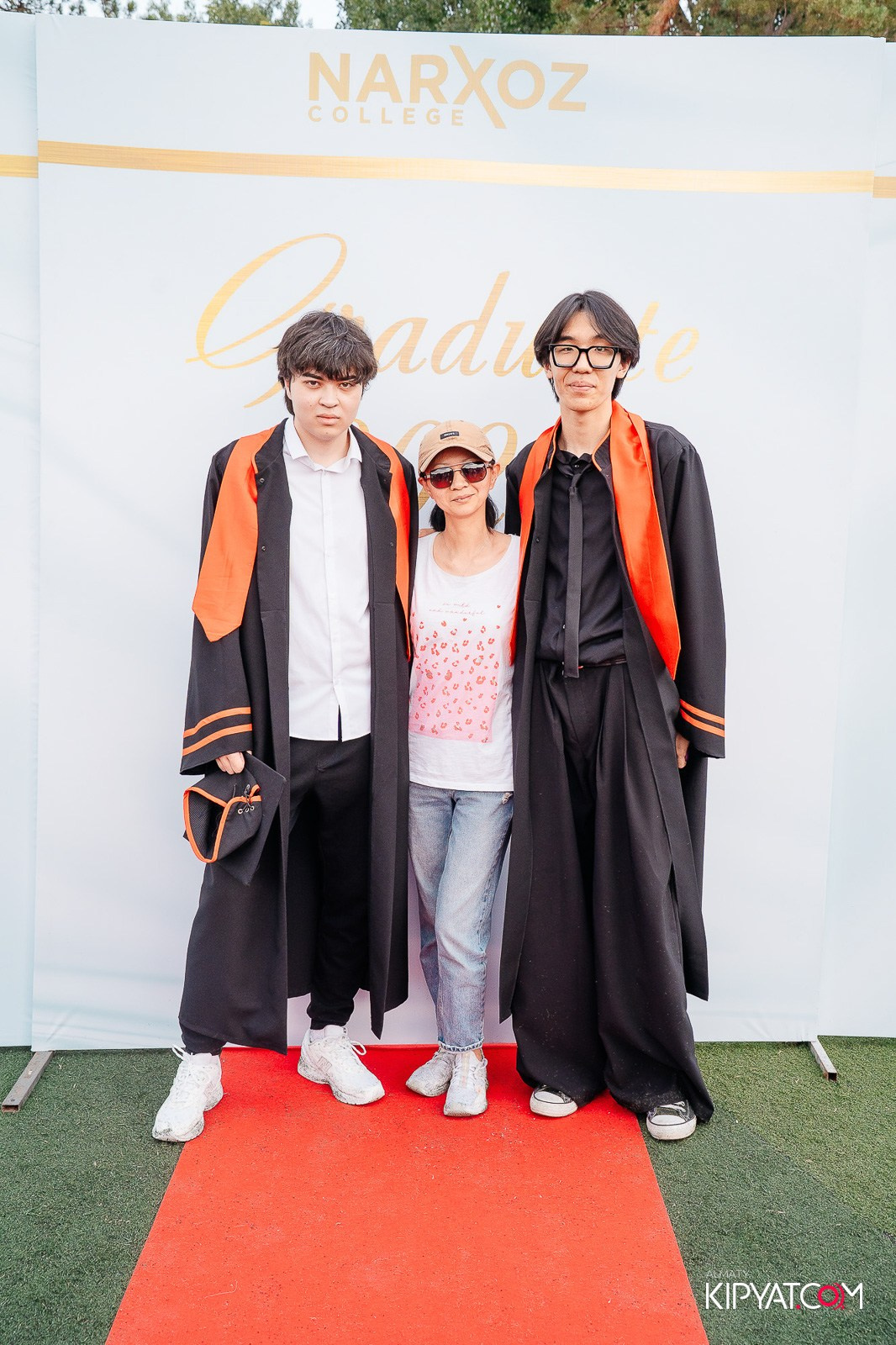 ВРУЧЕНИЕ ДИПЛОМОВ — НАРХОЗ КОЛЛЕДЖ. Part 1. КИПЯТКОМ АЛМАТЫ!