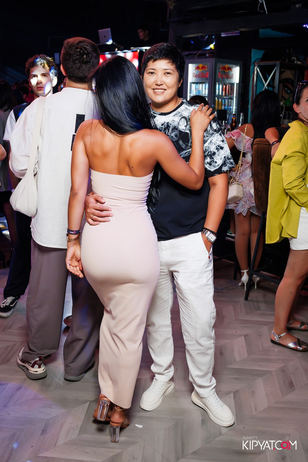 ОТКРЫТИЕ НОЧНОГО КЛУБА ICON. КИПЯТКОМ АЛМАТЫ!