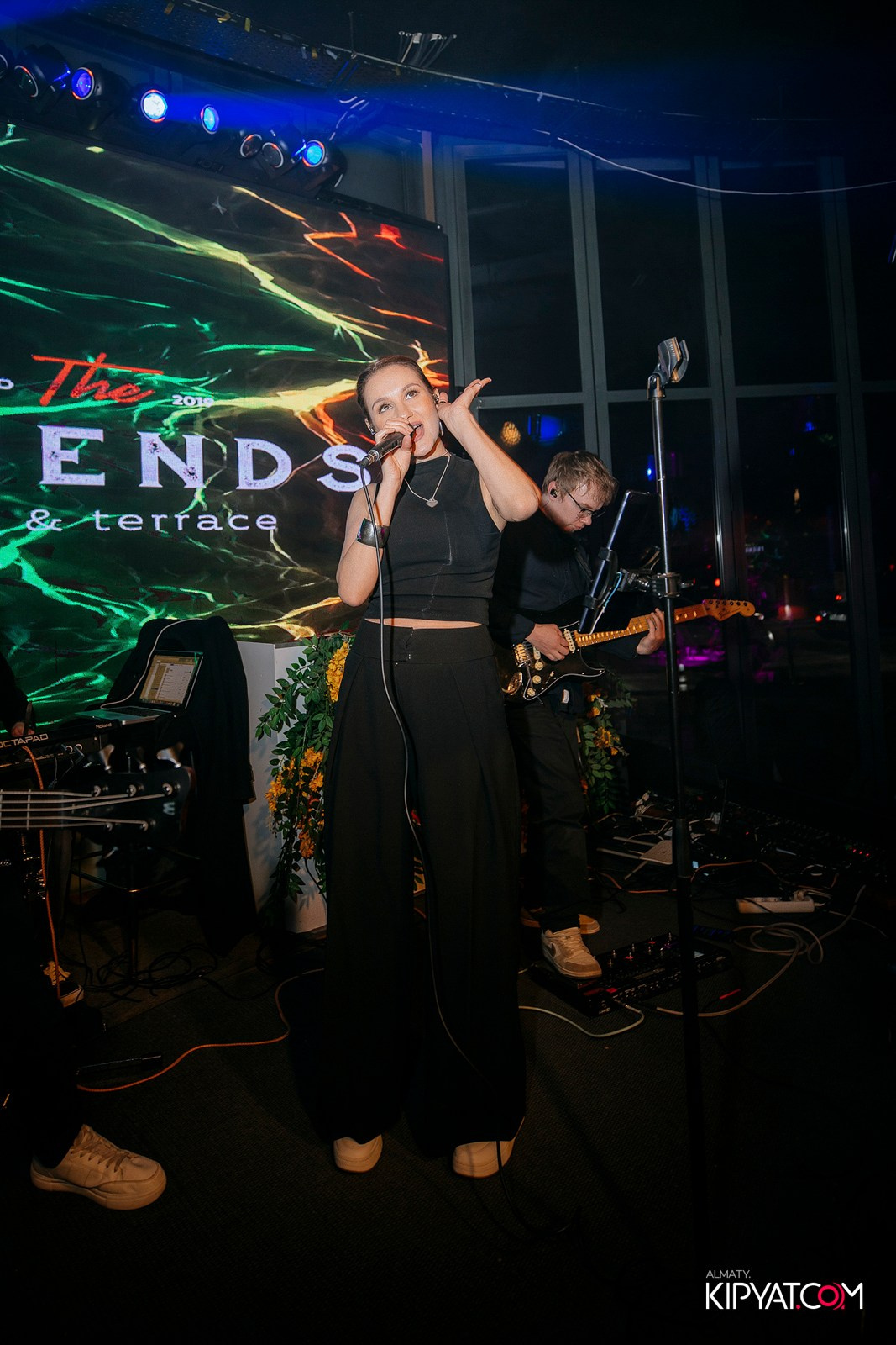 FRIENDS BAR & TERRACE. КИПЯТКОМ АЛМАТЫ! Фотосъемка мероприятий в Алматы