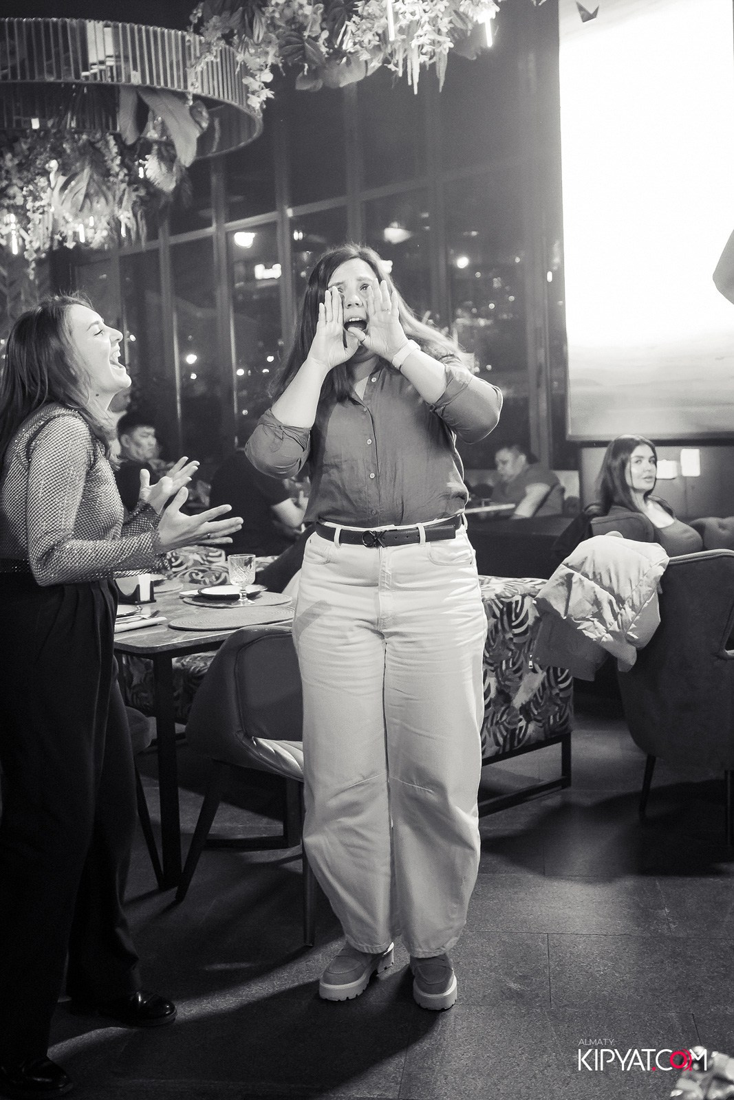 FRIENDS BAR & TERRACE. КИПЯТКОМ АЛМАТЫ!