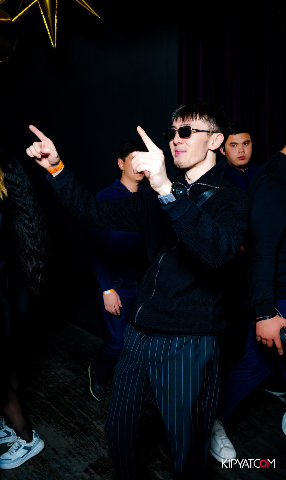 UYAT EMES BAR. КИПЯТКОМ АЛМАТЫ!