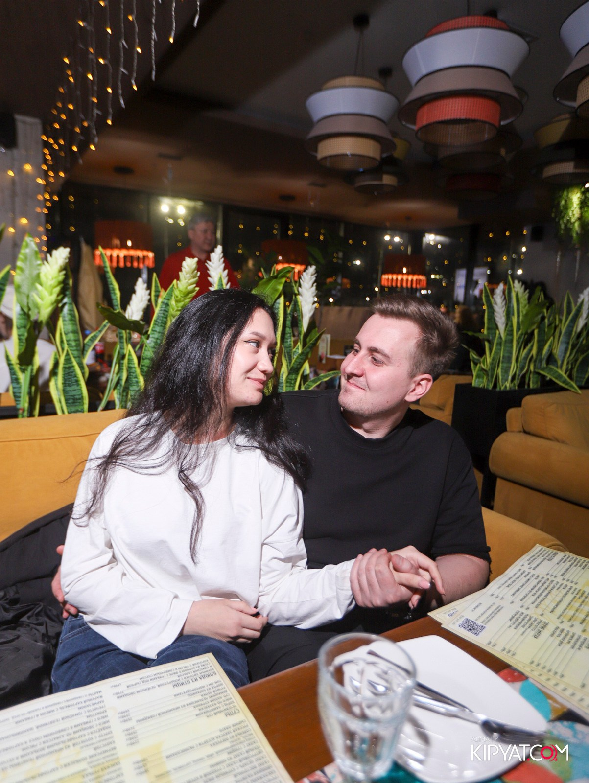 LIFE GRILL CAFE. КИПЯТКОМ АЛМАТЫ! Фотосъемка мероприятий в Алматы