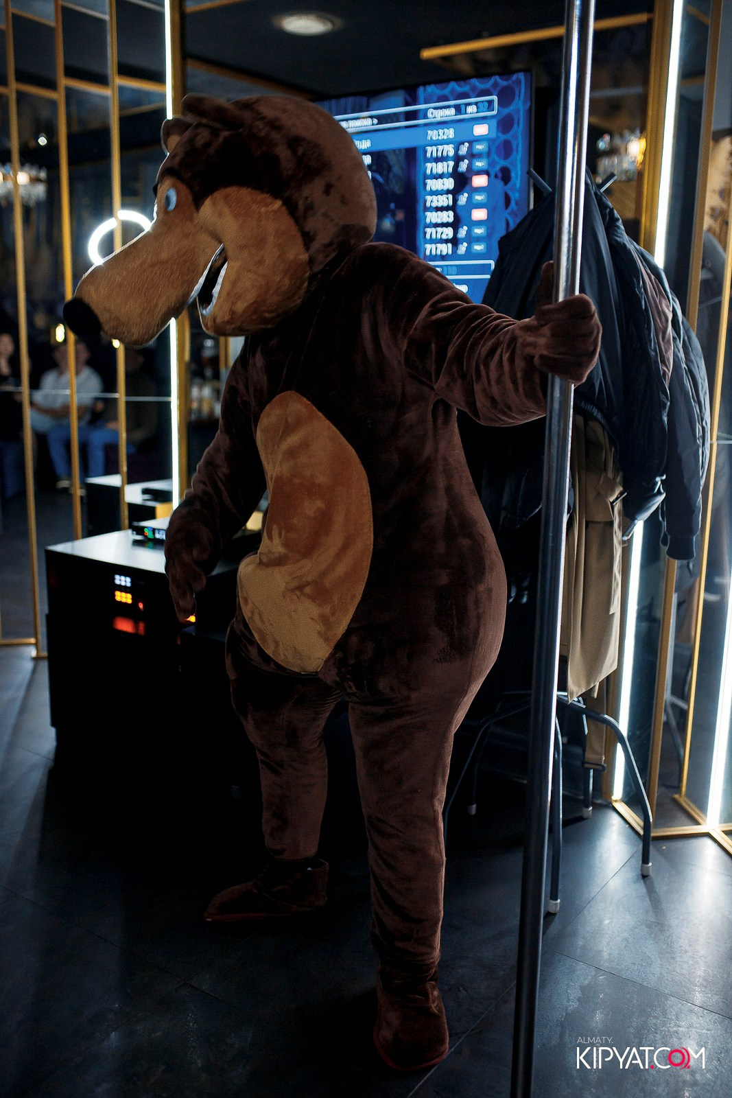 УХО И МЕДВЕДЬ НА ГАГАРИНА. КИПЯТКОМ АЛМАТЫ!