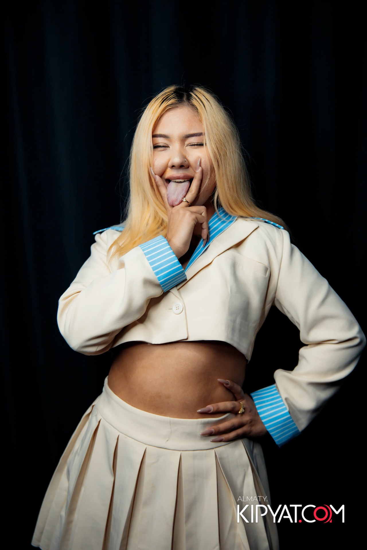 UYAT EMES BAR. КИПЯТКОМ АЛМАТЫ!