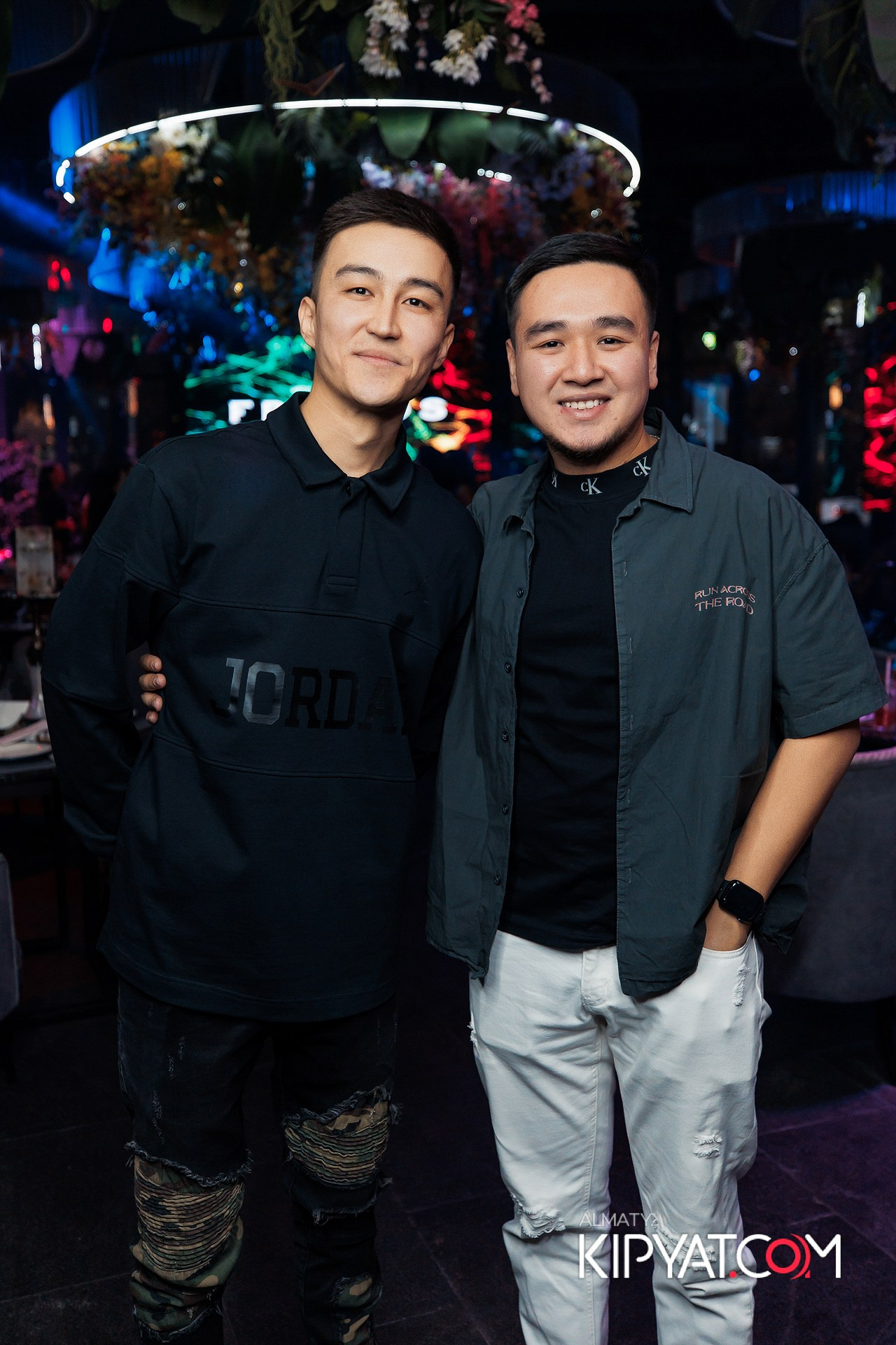 FRIENDS BAR & TERRACE. КИПЯТКОМ АЛМАТЫ!