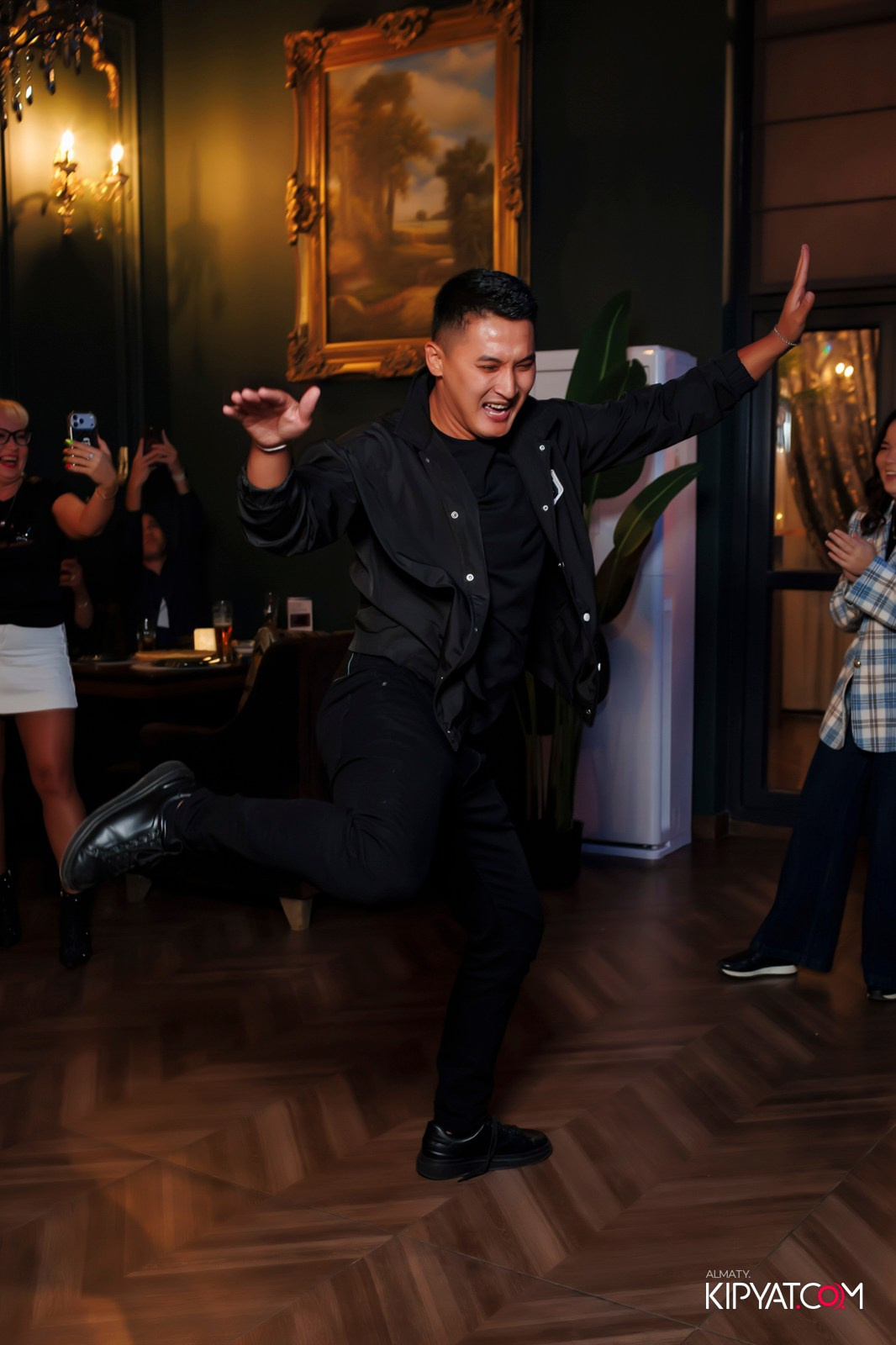 ОТКРЫТИЕ РЕСТОРАНА VESELIDZE НА АБАЯ. КИПЯТКОМ АЛМАТЫ! Фотосъемка мероприятий в Алматы