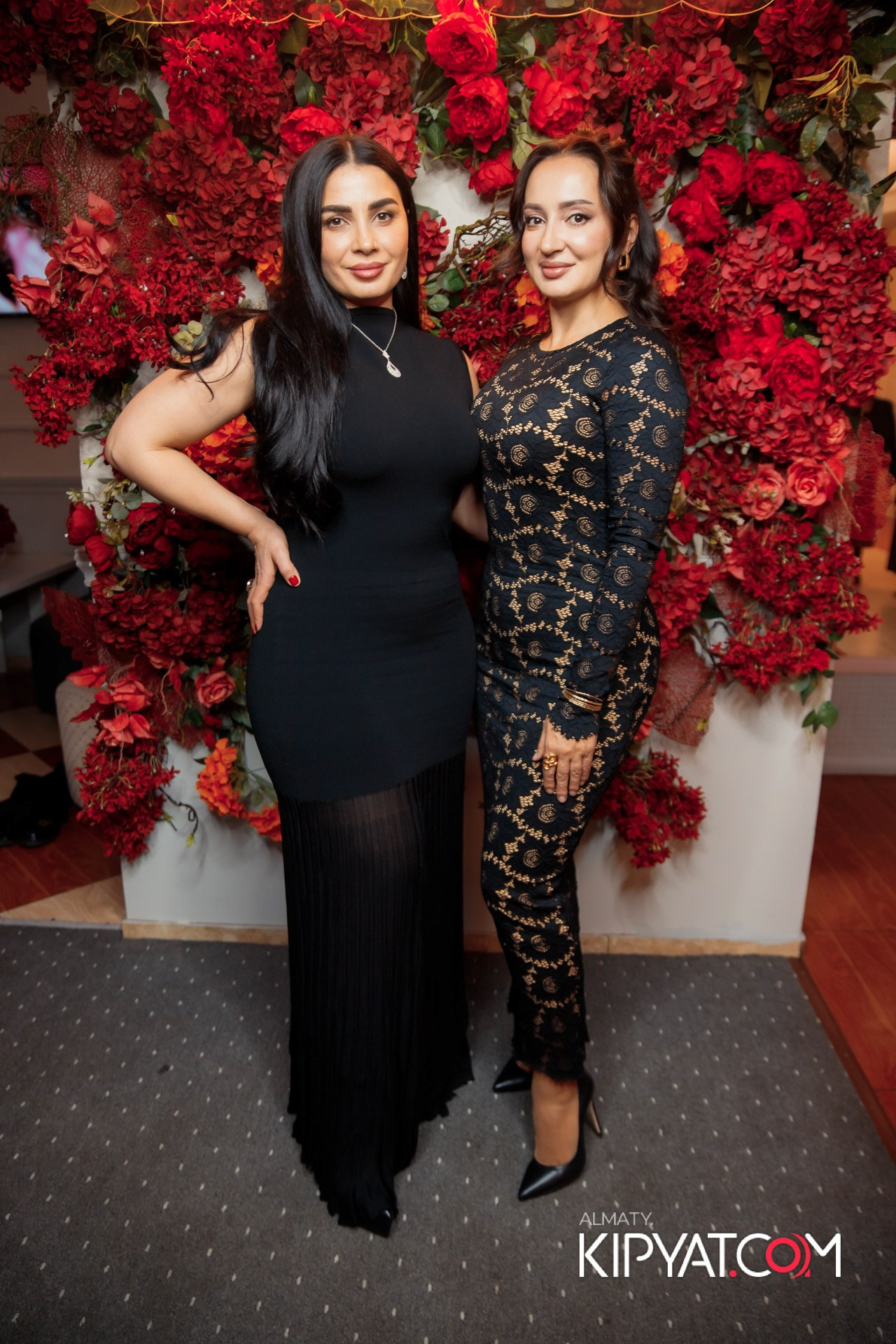 ДЕНЬ РОЖДЕНИЯ КАФЕ ЭСМИРАЛЬДА. КИПЯТКОМ АЛМАТЫ!