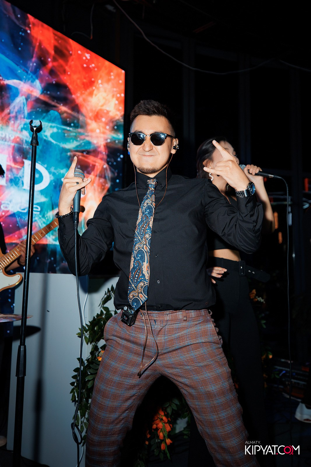 FRIENDS BAR & TERRACE. КИПЯТКОМ АЛМАТЫ!