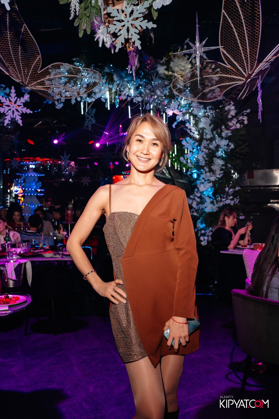 FRIENDS BAR & TERRACE. КИПЯТКОМ АЛМАТЫ!