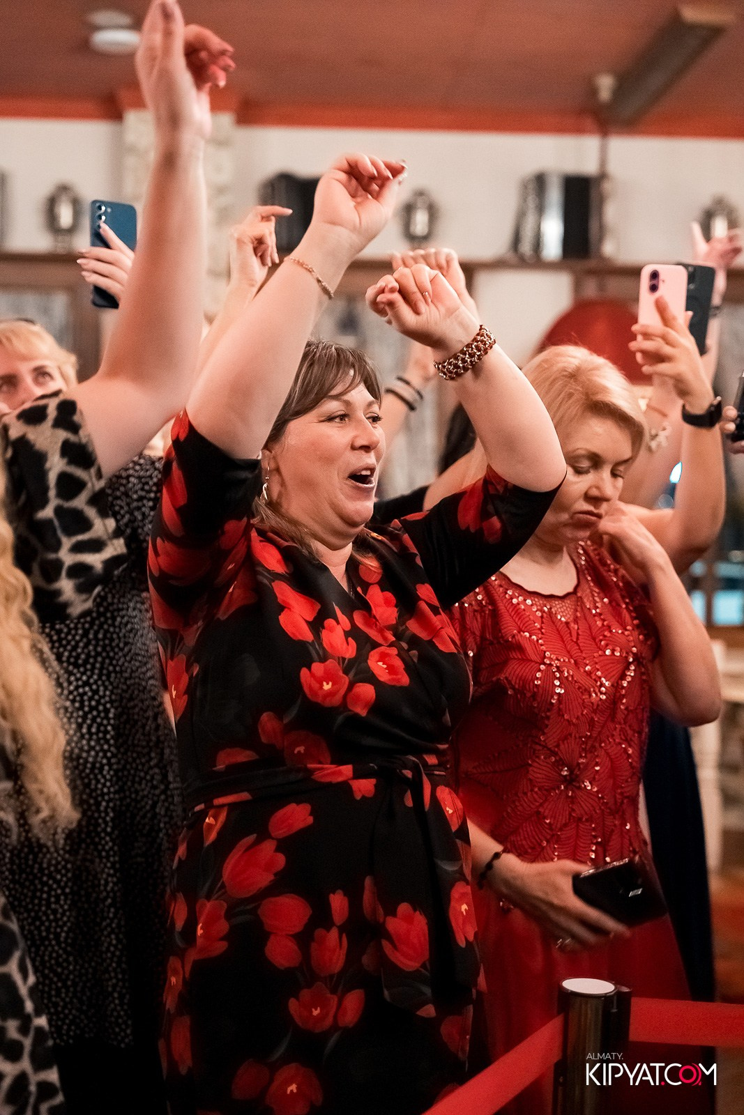 РЕСТОРАН МАРЬИНА РОЩА. КИПЯТКОМ АЛМАТЫ!