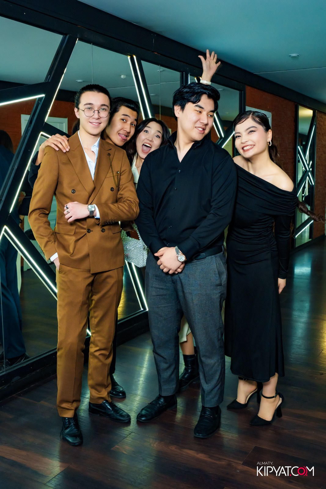 УХО И МЕДВЕДЬ НА САИНА. КИПЯТКОМ АЛМАТЫ!