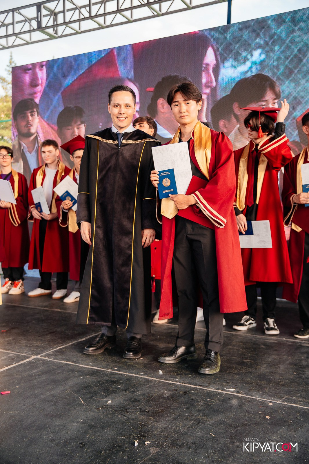 ВРУЧЕНИЕ ДИПЛОМОВ — НАРХОЗ КОЛЛЕДЖ. Part 4. КИПЯТКОМ АЛМАТЫ!