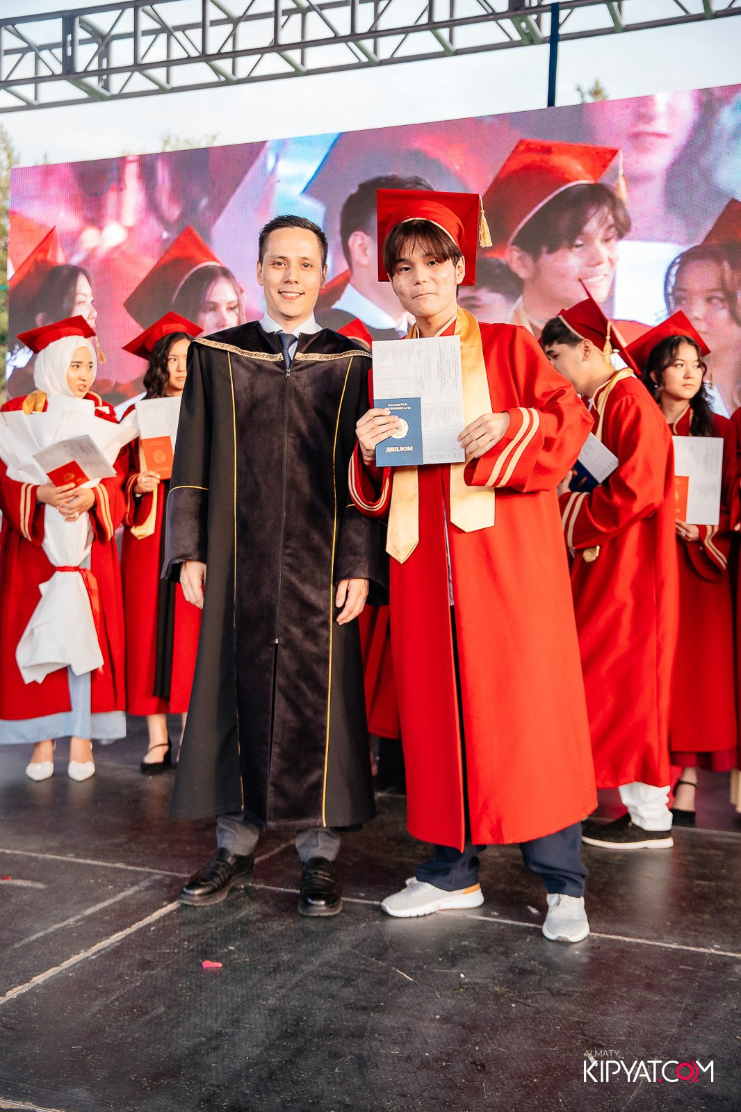 ВРУЧЕНИЕ ДИПЛОМОВ — НАРХОЗ КОЛЛЕДЖ. Part 4. КИПЯТКОМ АЛМАТЫ!