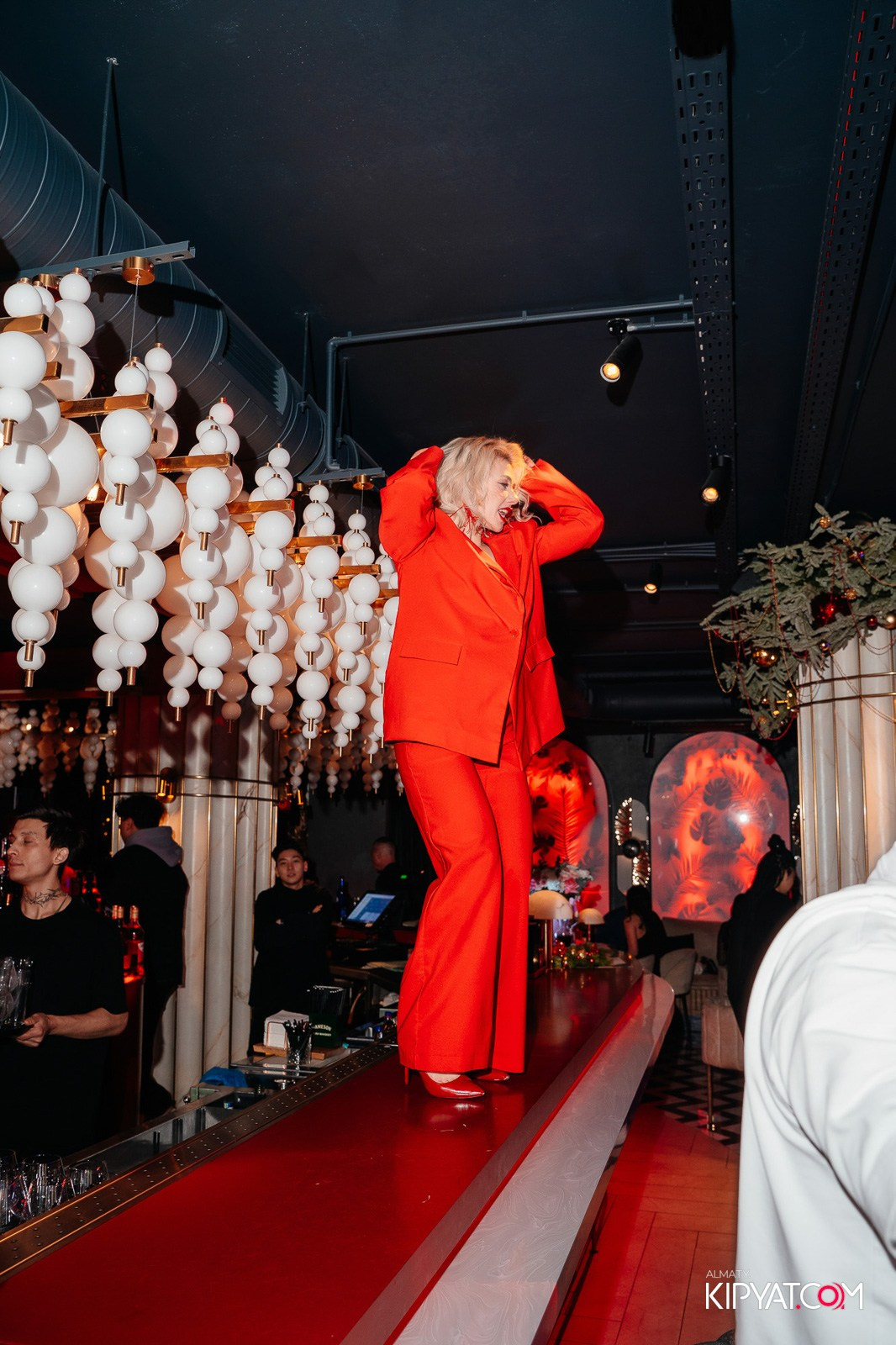 QUEEN. КИПЯТКОМ АЛМАТЫ!