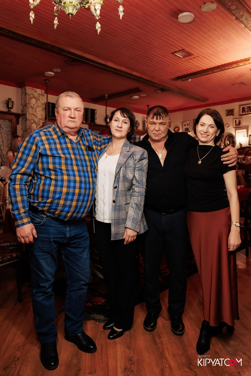 РЕСТОРАН МАРЬИНА РОЩА. КИПЯТКОМ АЛМАТЫ!